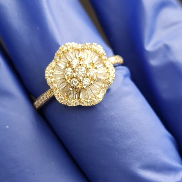 Beautiful diamond ring size 6  - Part 1 - Picture 13 of 16